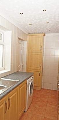 3 bedroom property to rent in Bolton - Photo 1