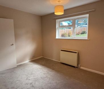 1 bedroom semi-detached bungalow to rent - Photo 4