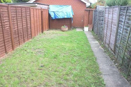 Bluebird Way, Thamesmead West, SE28 - Photo 4