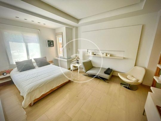 2 bedroom luxury Flat for rent in Valencia, Spain - Photo 1