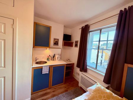 Flat 412 Fulham Palace Road, Fulham W6 9HH - Photo 3
