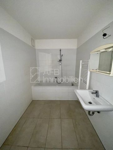 4-Zimmer-Genossenschaftswohnung mit großem Balkon - 3er-WG geeignet - Photo 4