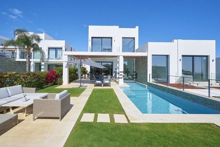 Alquiler de casa o chalet independiente en Avenida de los Acebos, 3 - Photo 4