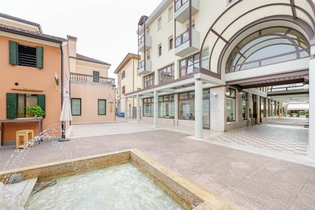 2 camere con terrazza abitabile libero subito - Photo 4