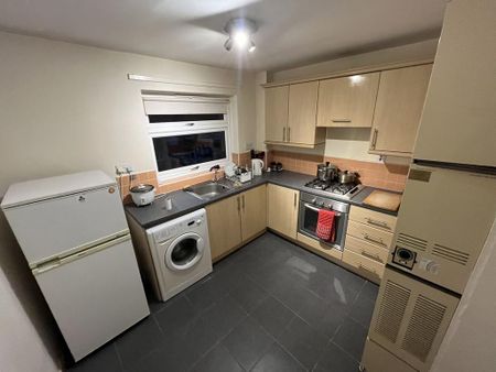 2 bedroom flat to rent - Photo 3