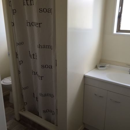 Neat & Tidy One Bedroom - Photo 3