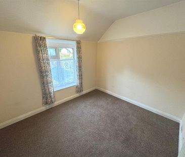 2 bedroom semi-detached house to rent - Photo 4