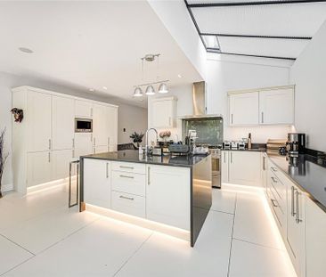 6 bedroom semi-detached house to rent - Photo 1