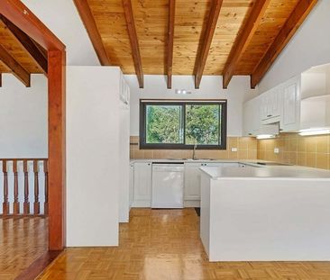 2 Bedroom Home with Open-Plan Living in Convenient Location - Photo 2