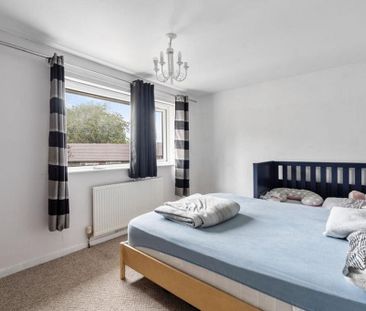 2 bedroom semi-detached house to rent - Photo 5