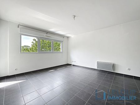 Location Appartement 2 pièces 48m² MONT ST AIGNAN 76130 - Photo 2