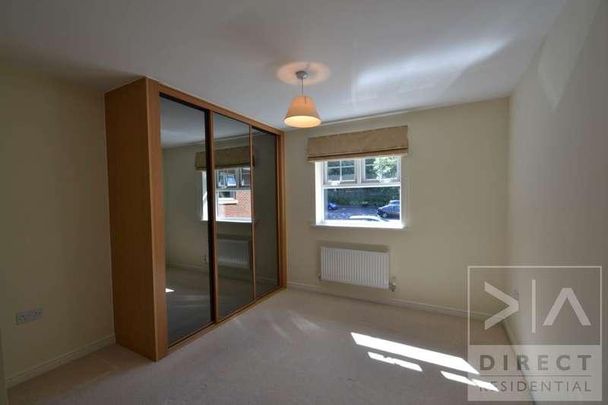 Wesley Place, Epsom, KT18 - Photo 1