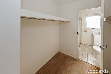 Spacious Family Home - Photo 2