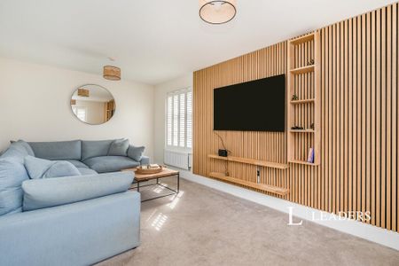 3 bedroom detached house to rent - Photo 2