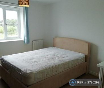 3 bedroom flat to rent - Photo 1
