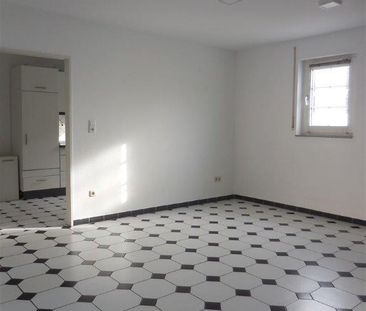 Gepflegtes 2-Zi-Häuschen mit Sonnenterrasse und Wintergarten in Lev... - Foto 1