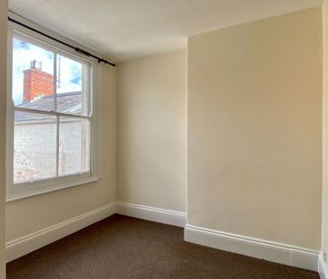 Priorswood Road, Taunton - Photo 3