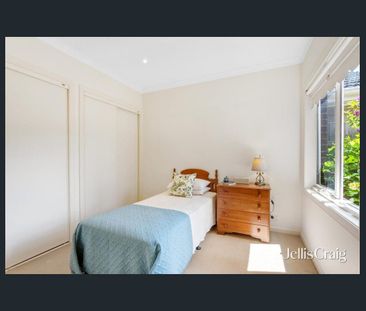 Impeccable Single-Level Perfection - Photo 4