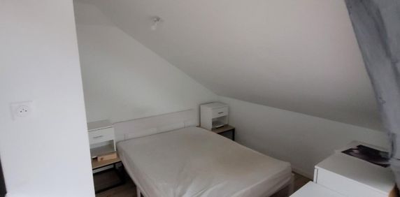 Location Appartement 1 pièce 18m² FOURMIES 59610 - Photo 2