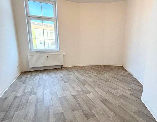 Helle Moderne 3-Zimmer-Wohnung mit Einbauküche & Aufzug in zentraler Lage von Magdeburg - Foto 1