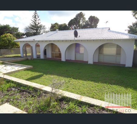 127 Cassilda Way, Two Rocks, WA 6037 - Photo 2