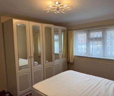 Adelaide Road, High Wycombe, HP13 - Photo 2
