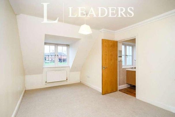 Lodge Oak Lane, Tonbridge, TN9 - Photo 1
