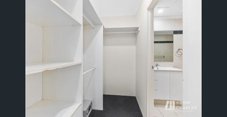 Furnished 2 Bedroom Apartment! - Photo 2