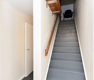 4 Bed Flat, Charlotte Despard Avenue, SW11 - Photo 4