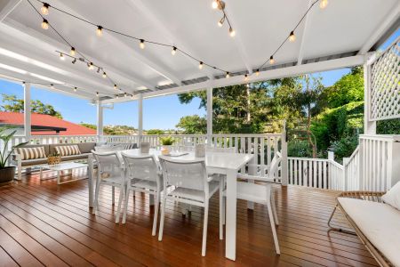 A Charming Family Home in a Leafy Holland Park West Pocket - Photo 5