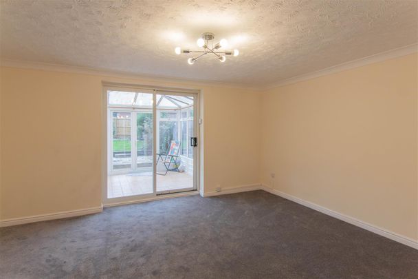 Lowry Close, Haverhill - Photo 1