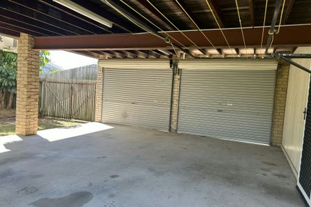 BEAUTIFUL TWO STOREY HOME FOR RENT - Photo 5