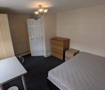 2 bedroom flat to rent - Photo 6