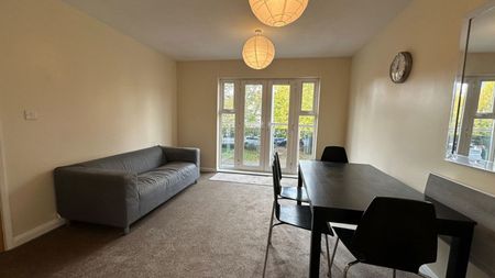 Bodiam Hall, City Centre - Photo 4