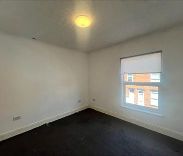 2 bedroom semi-detached house to rent - Photo 4