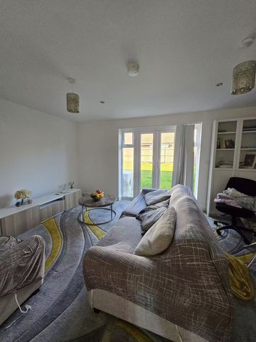 3 bed semi-detached house to rent in Apollo Crescent, Norwich, NR5 - Photo 4