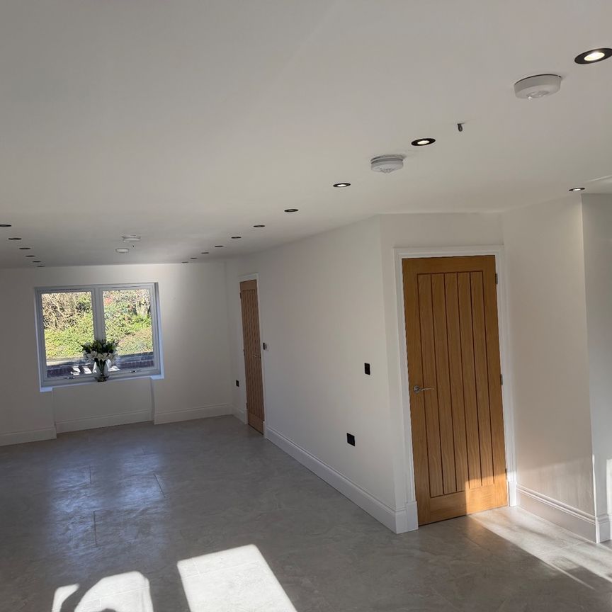 4 Bed Semi-Detached House, Swallow Drive, LS17 - Photo 1