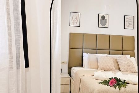 2 Bedroom Apartment For Rent in Puerto Banús, Málaga - Photo 2