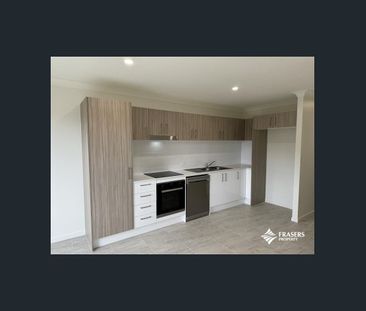 Spacious 3 Bedroom home in quiet neighborhood - Photo 5