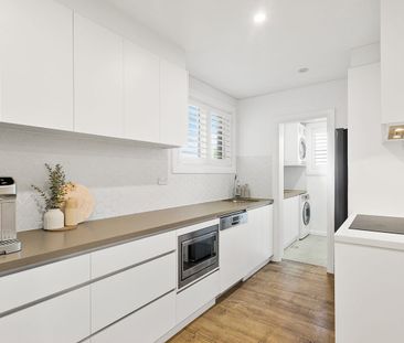 Immaculately Renovated 2 Bedroom Haven - Photo 3