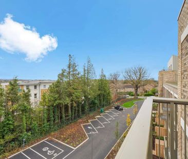 The Oakgate, KT22 7RZ, Surrey - Photo 3