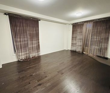 For Lease - 5 Bluebird Boulevard, Adjala-Tosorontio, Ontario - Photo 2