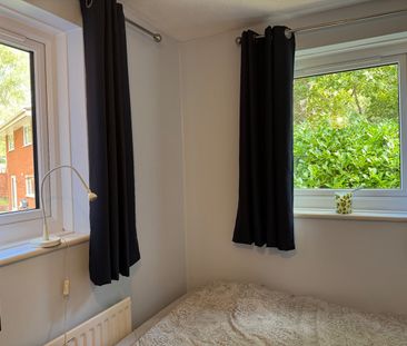 Room in a Shared House, Spindlewood Close, SO16 - Photo 5