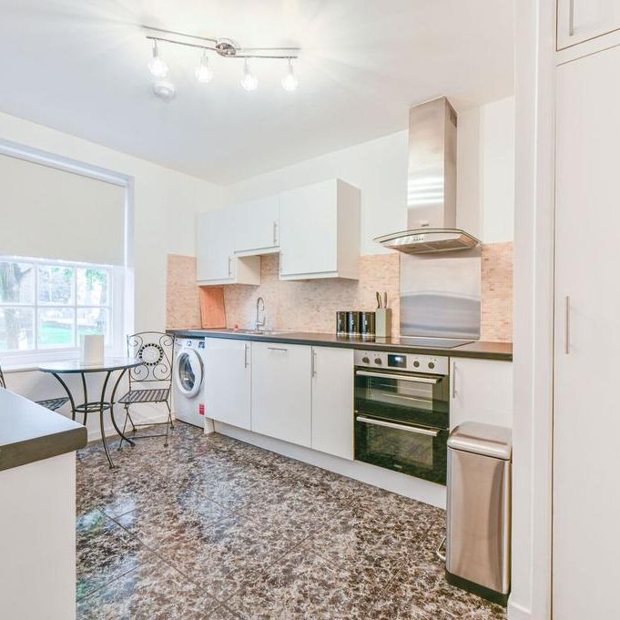 1 bedroom flat to rent - Photo 1