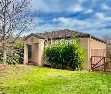 21 Robinia Place, Jerrabomberra NSW 2619 - House For Rent | Domain - Photo 4
