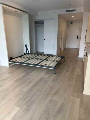13800 Central Avenue apartment — Surrey, BC (0-Bedroom) - 0 Bedroom - Photo 5