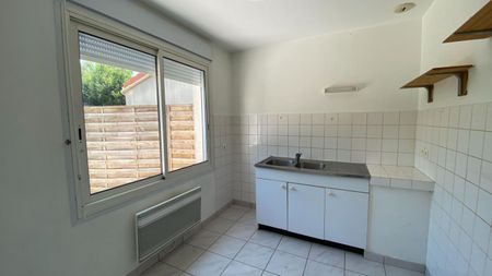 Location Appartement 1 pièce 35m² LA ROCHELLE 17000 - Photo 2
