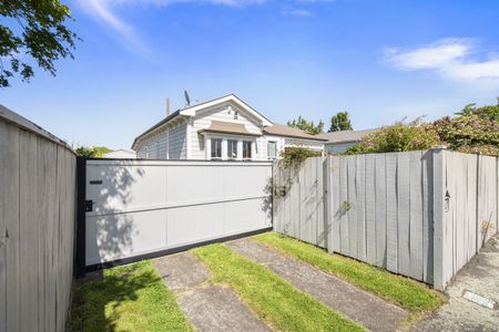 Convenience and Space! - Photo 4