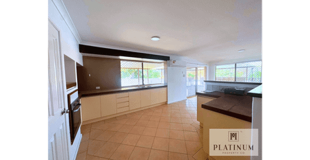 Freshly Renovated Family Home in a Peaceful Leda Location - Photo 5