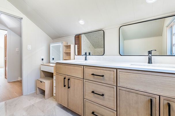 For Lease - 115 Wilson Street, Oakville, Ontario - Photo 1
